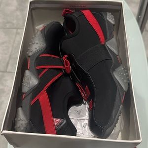 Guess Vintage slip on sneakers